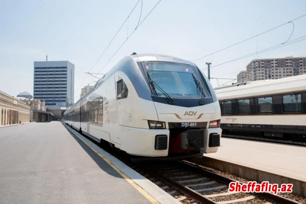 Azərbaycanda qatarın ləngiməsinə görə işə gecikənlər iş yerinə təqdim etmək üçün arayış ala bilərlər Azərbaycanda qatarın ləngiməsinə görə işə gecikənlər iş yerinə təqdim etmək üçün arayış ala bilərlər