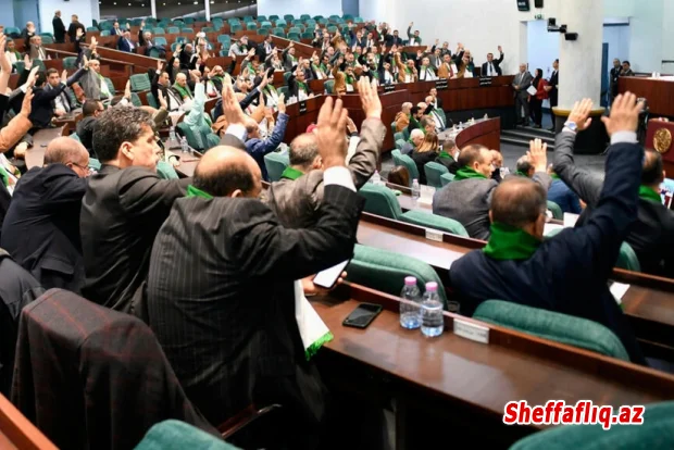 Əlcəzair parlamenti Fransa müstəmləkəçiliyini cinayət kimi tanıyıb