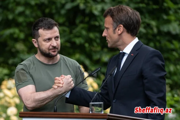 Zelenski və Makron Parisdə danışıqlar aparır
