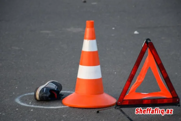 Balaxanıda avtomobil piyadanı vuraraq öldürüb.