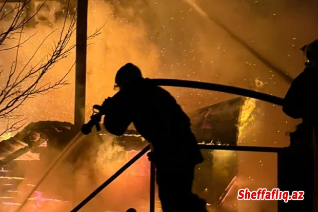 Zirədə söhbətgah yanıb