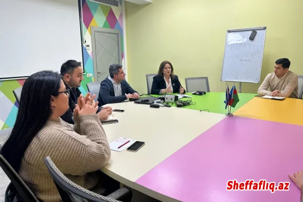 Mediada Azərbaycan dilinin qorunması ARB24 telekanalında müzakirə olunub