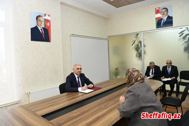 Vüqar Əhmədov Qəbələdə vətəndaşları qəbul edib
