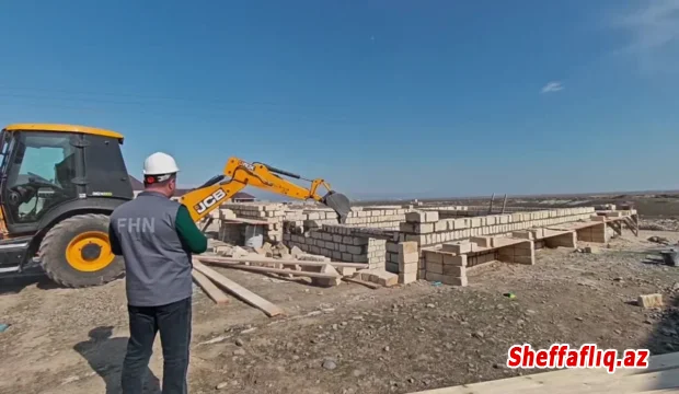 Gəncədə qanunsuz tikili sökülüb