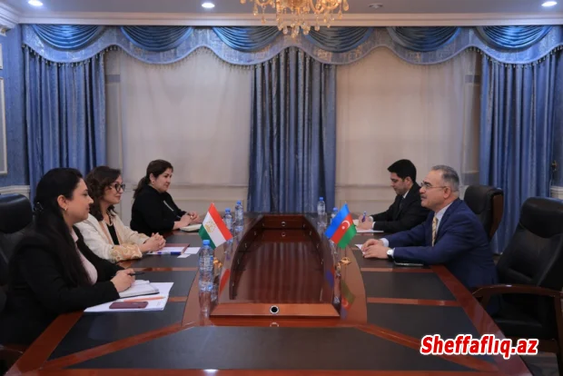 Bakı və Düşənbə ikitərəfli münasibətlərin inkişaf perspektivlərini müzakirə edib