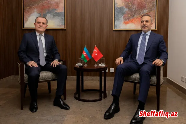 Ceyhun Bayramovla Hakan Fidan regiondakı təhlükəsizlik vəziyyətini müzakirə ediblər