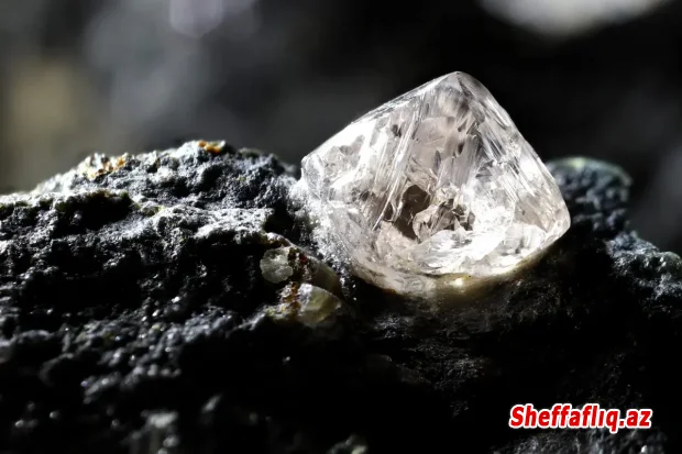 Prezident emal edilməmiş almazların rəy olmadan idxalı və ixracına görə cərimələri təsdiqləyib