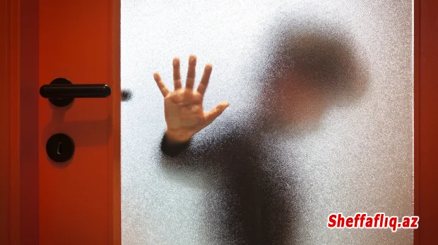 Uşağa tərbiyə məqsədilə zorakılıq göstərən şəxs cərimə olunacaq