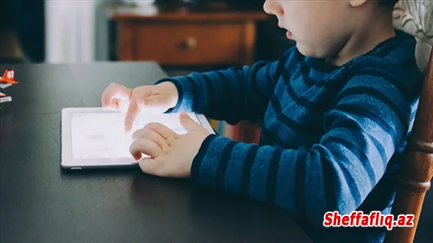 Türkiyədə 15 yaşdan kiçik uşaqların sosial şəbəkələrdən istifadəsi qadağan olunub.