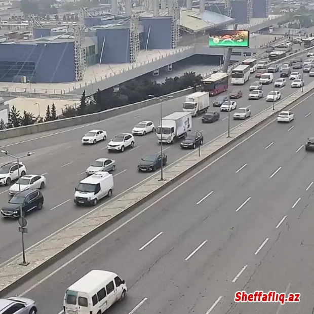 Bakının bir sıra yollarında tıxac yaranıb