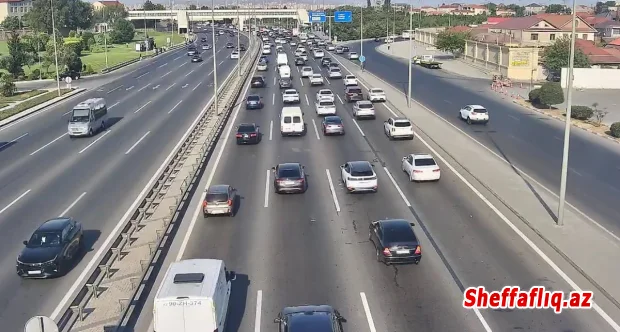 Bakının bəzi yollarında nəqliyyatın sıxlığı yaranıb